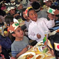 11/20/09 - Thanksgiving Luncheon, Mission Education Center, San Francisco - Lunch gone crazy but fun.